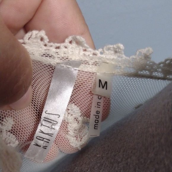 Kaktus Cream Lace Cardigan, Kimono Beachy, Feminine,Vacation, Casual. - Picture 2 of 15